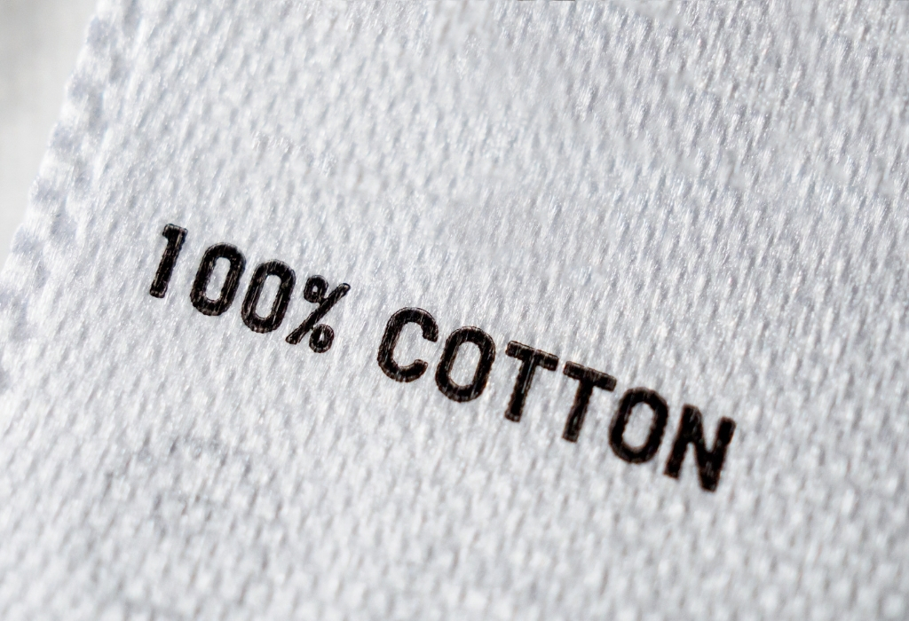 100%纯棉-如何用衣服隐藏男性乳房发育症